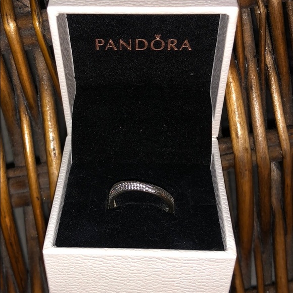 PANDORA Elegant Waves CZ ring 💍 - Picture 2 of 6